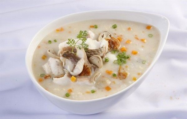Bật mí 5 cách nấu cháo cá lóc cho bé không bị tanh